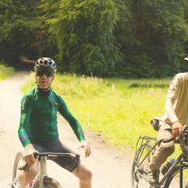 Hoe kwam het parcours van het WK Gravel tot stand? Op verkenning met Bram Tankink, boswachter Tijl en Martzen van Natuurinvest 
